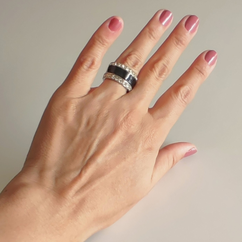 Cocktail Black Enamel Rhinestone Silver Tone Band Ring Size 5.5